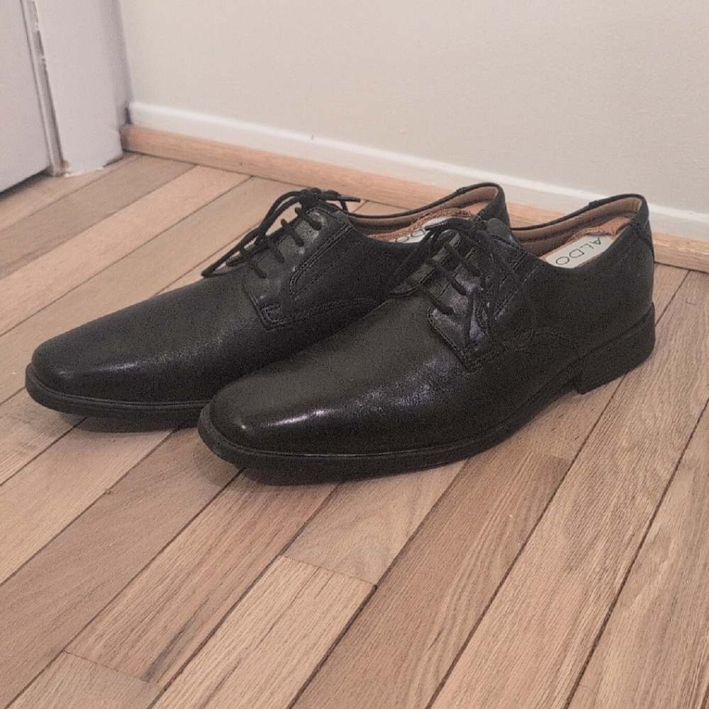 Clarks Black Leather Dress Shoes